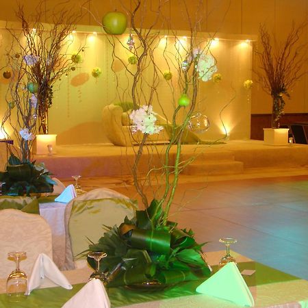 The Convention Center & Royal Suites Hotel Kuwait City Ngoại thất bức ảnh