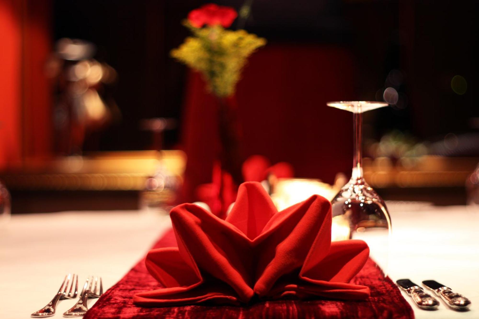 The Convention Center & Royal Suites Hotel Kuwait City Ngoại thất bức ảnh