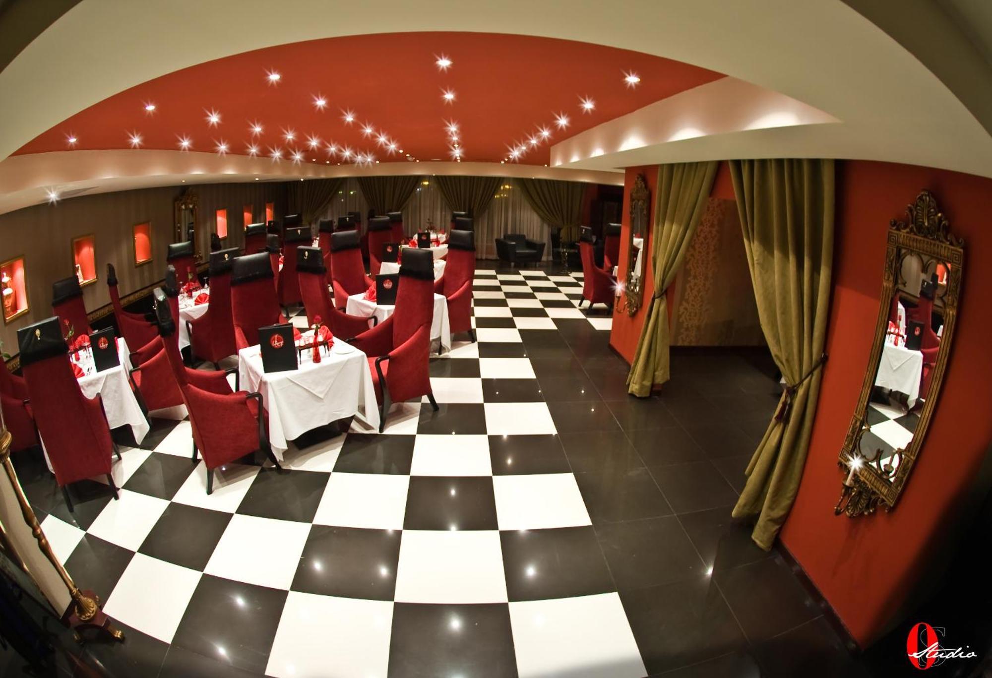 The Convention Center & Royal Suites Hotel Kuwait City Ngoại thất bức ảnh