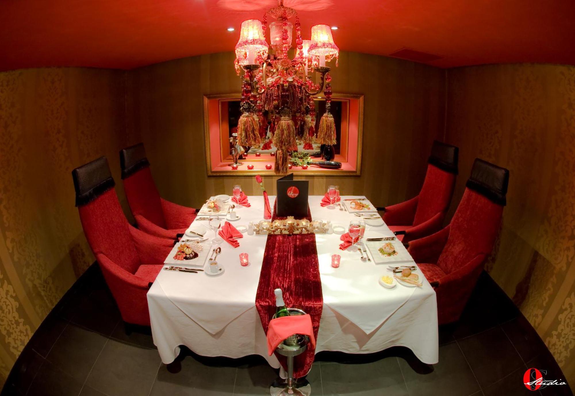 The Convention Center & Royal Suites Hotel Kuwait City Ngoại thất bức ảnh