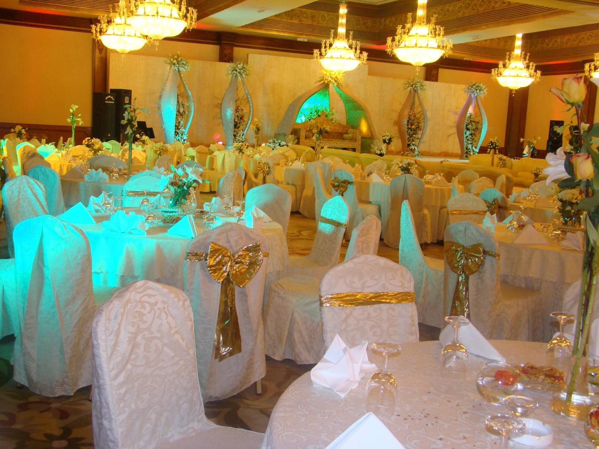 The Convention Center & Royal Suites Hotel Kuwait City Ngoại thất bức ảnh