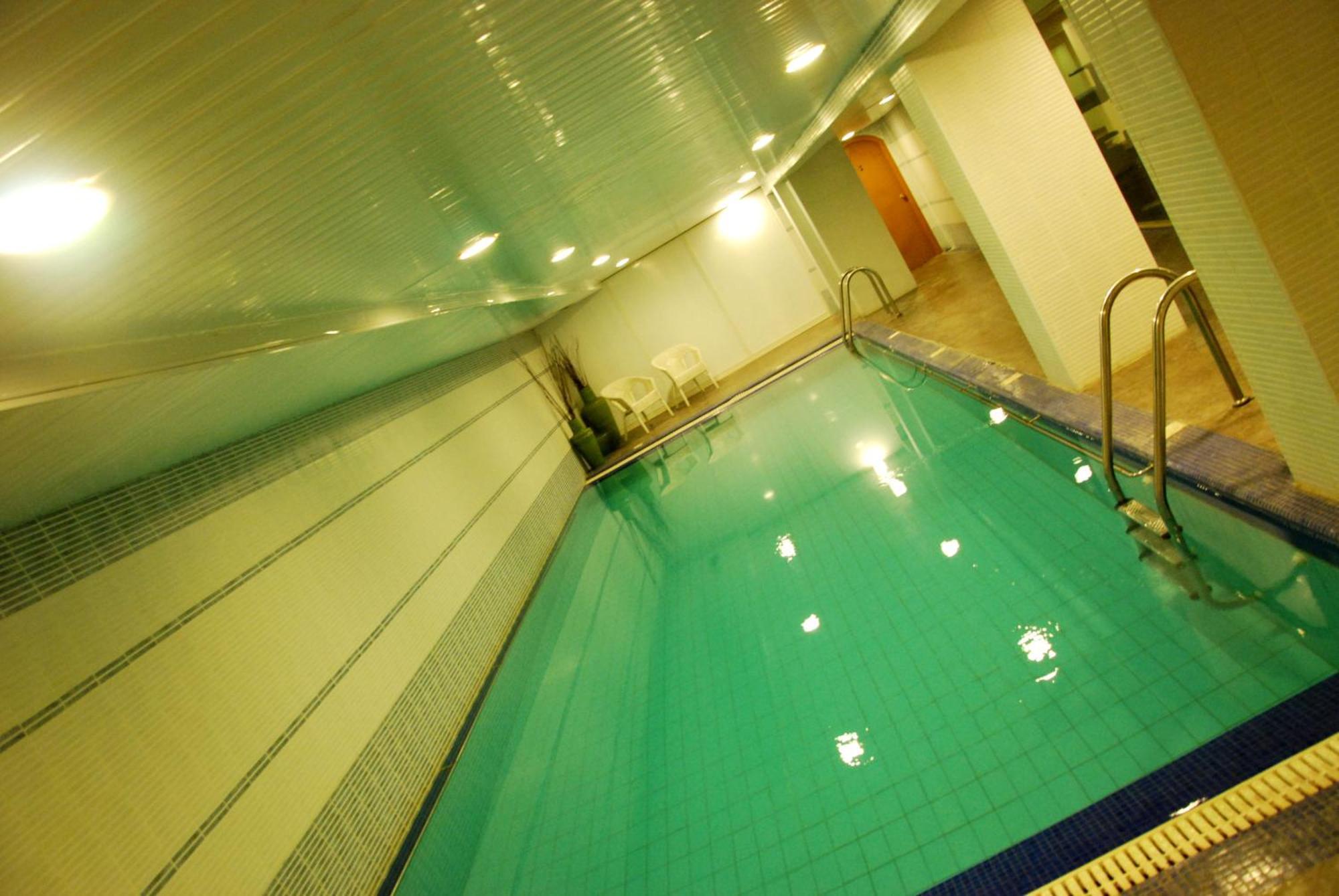 The Convention Center & Royal Suites Hotel Kuwait City Ngoại thất bức ảnh